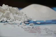 อาหารเกรดคาร์บอนสีขาวสีดำ